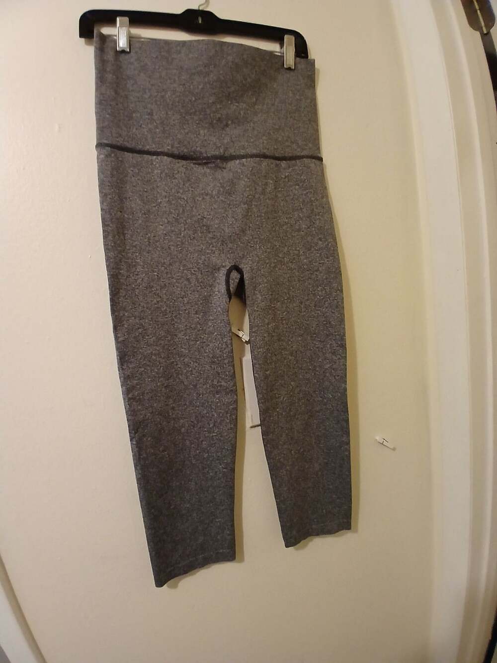 Victoria's Secret PINK Yoga Fold-Over Waist Capri Leggings Gray